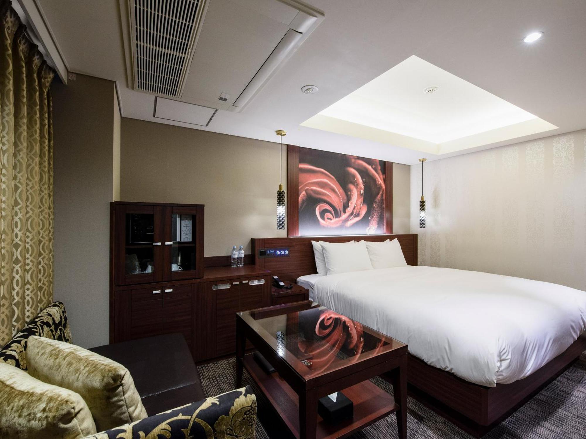 Meguroholic Hotel — Photos 2